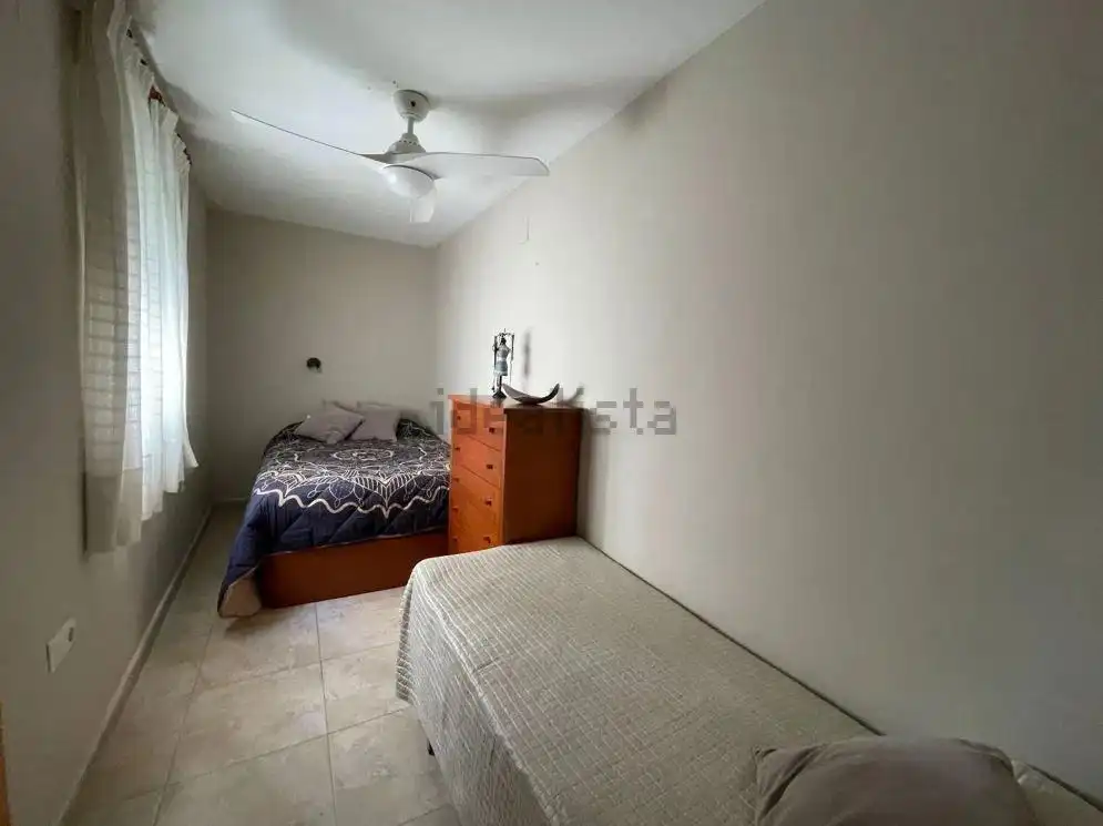 Dormitori de Apartament de lloguer en Moncofa amb Terrassa, Moblat i Balcó