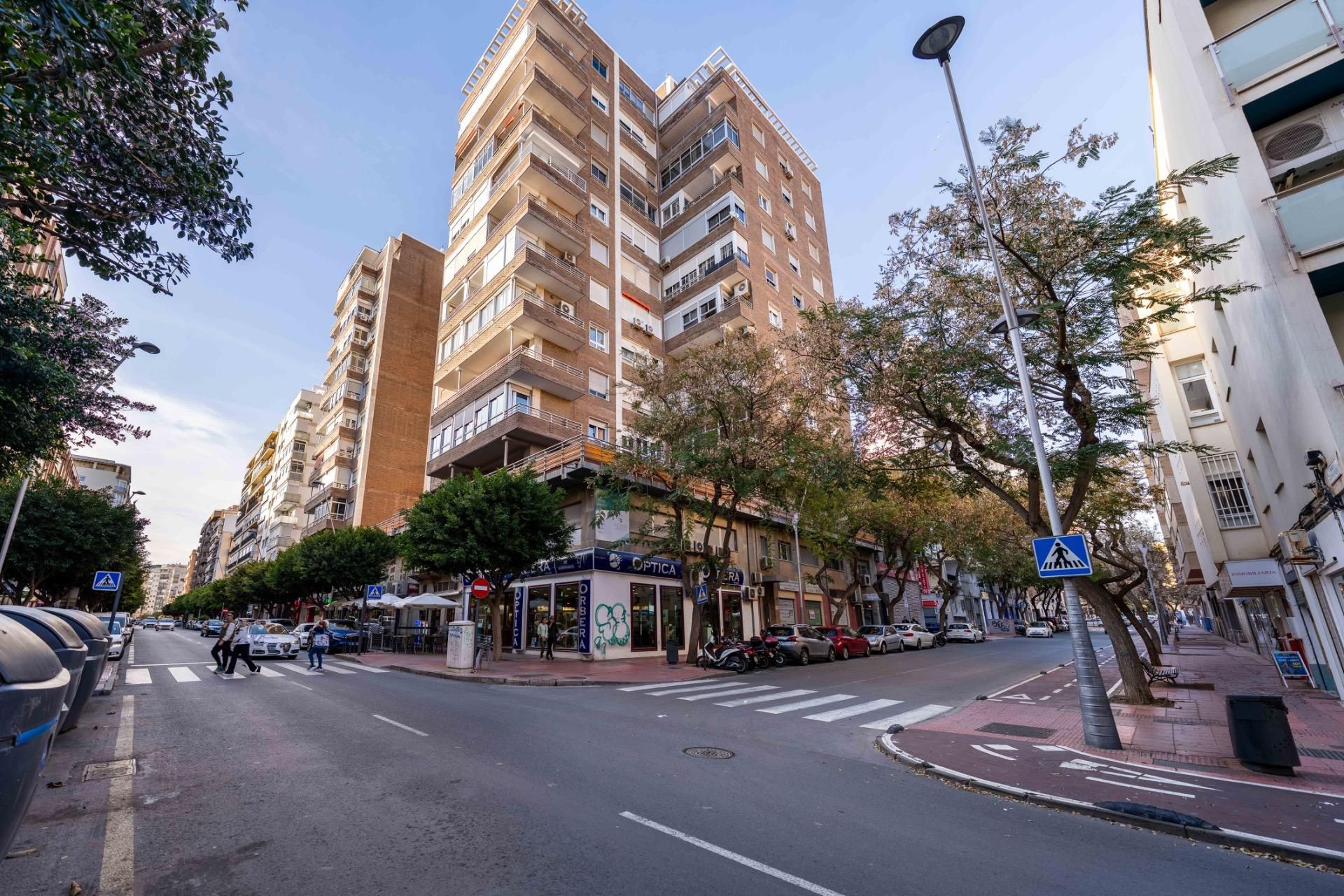 Exterior view of Flat for sale in  Almería Capital  with Air Conditioner, Heating and Terrace