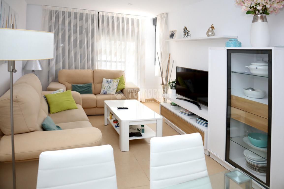 Living room of Flat for sale in Garrucha  with Air Conditioner, Balcony and Community pool