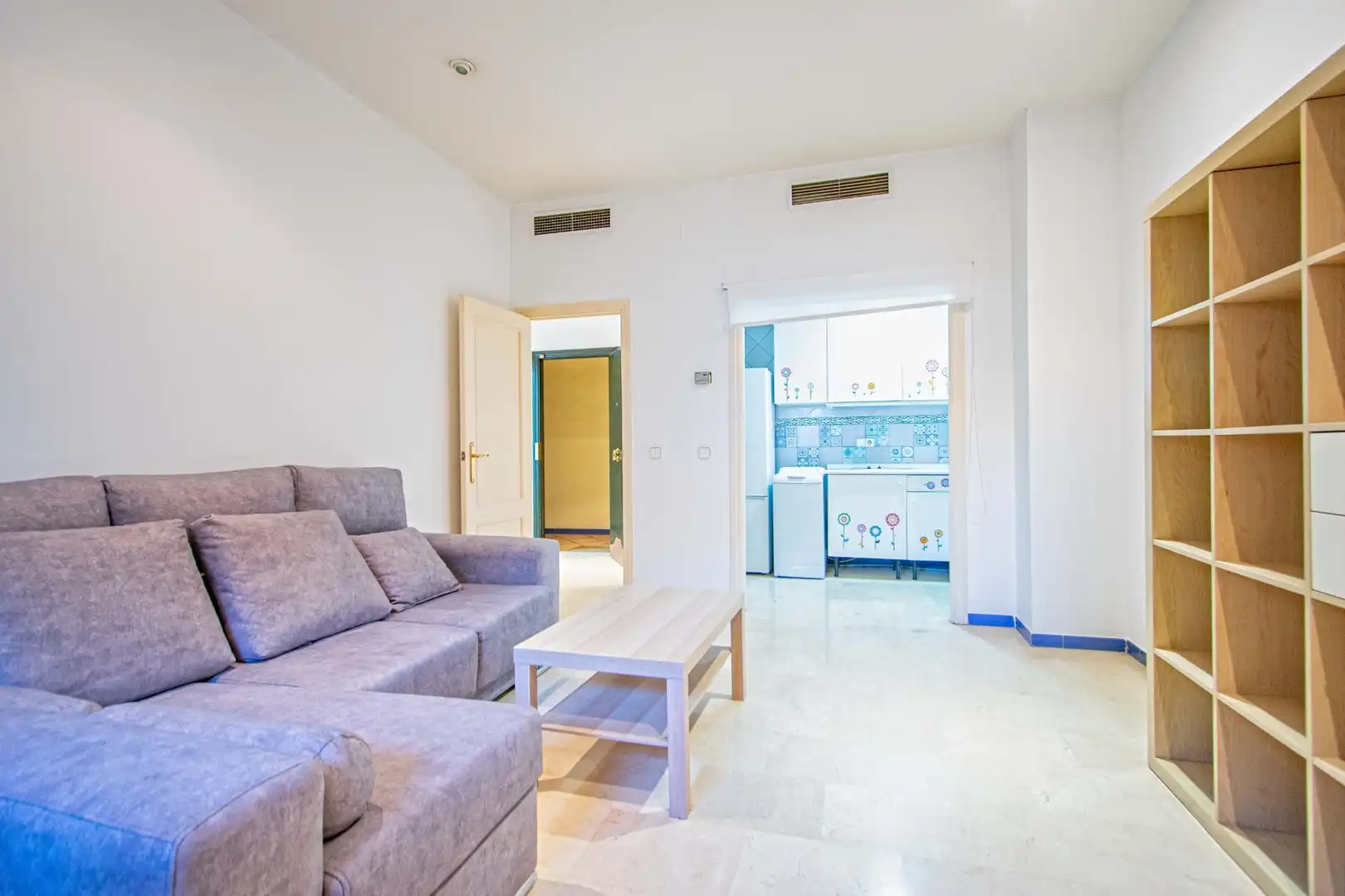 Sala de estar de Apartamento en venta en Sevilla con Aire acondicionado, Calefacción y Amueblado