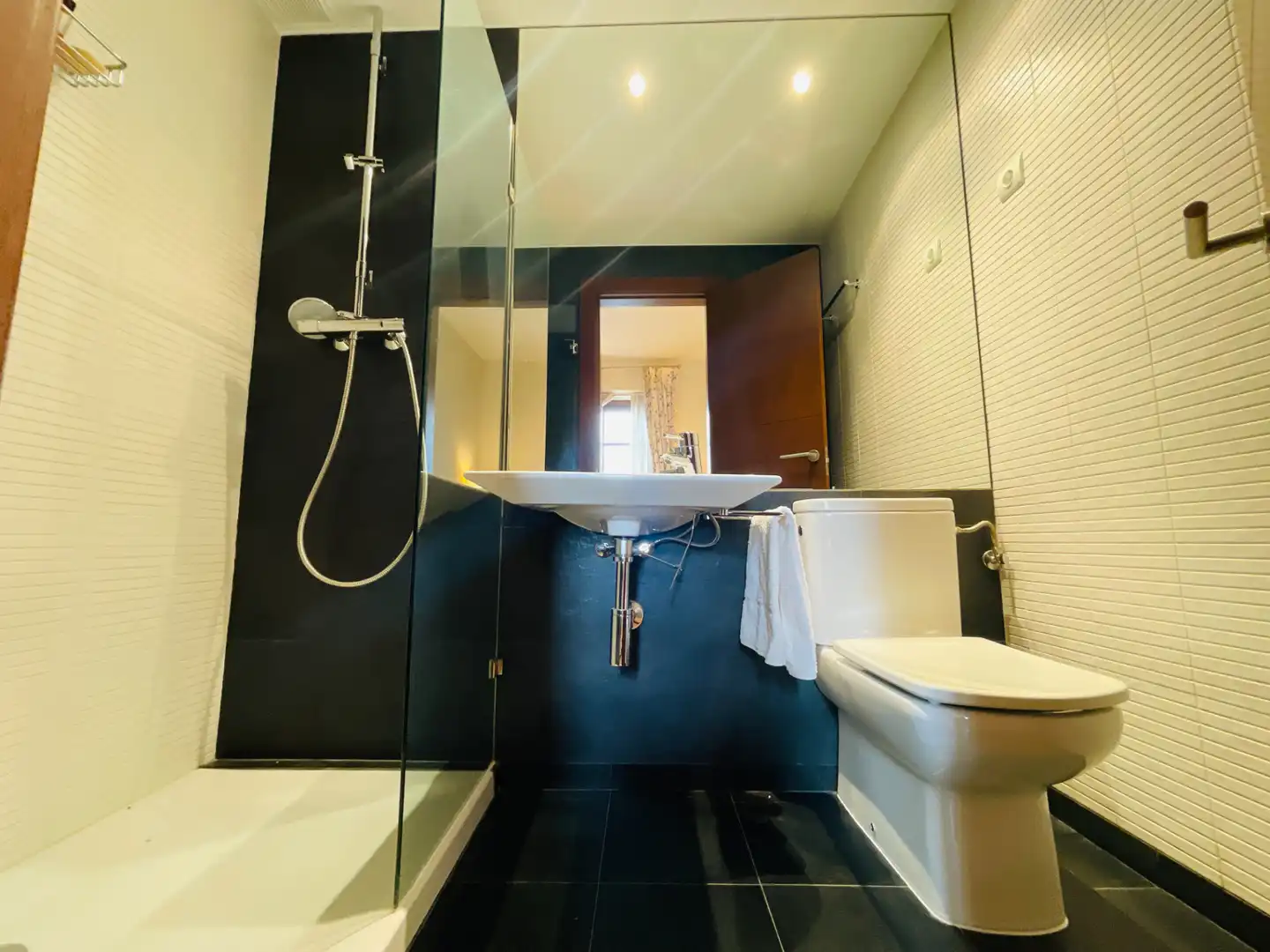 Baño de Casa o chalet en venta en Los Yébenes con Aire acondicionado, Calefacción y Jardín privado
