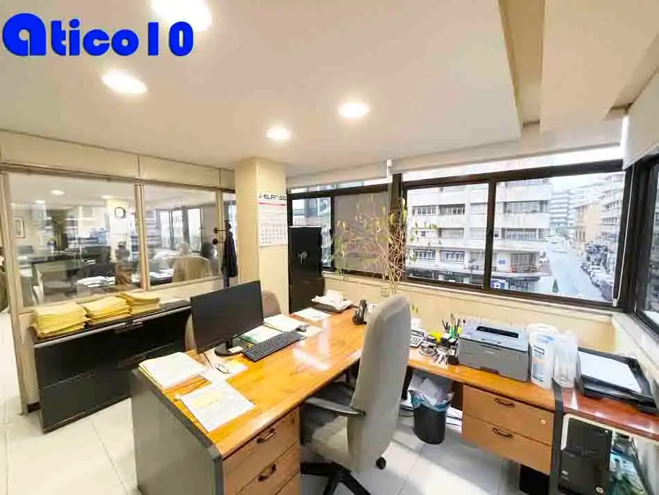 Office space with lift for sale in Centro - Casco Histórico, imagen 8