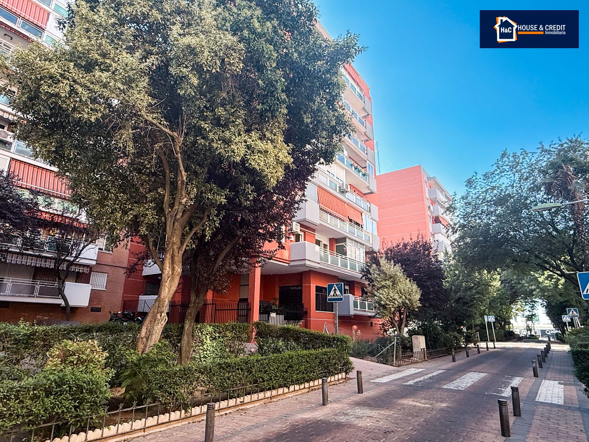 Exterior view of Flat for sale in Fuenlabrada  with Air Conditioner, Heating and Terrace