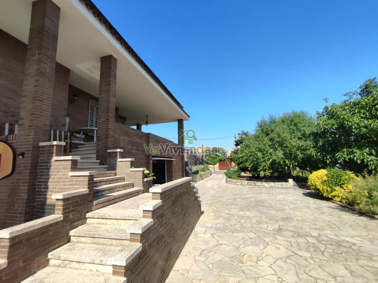 Houses for sale in Ronda Montmany, 36, Pallejà