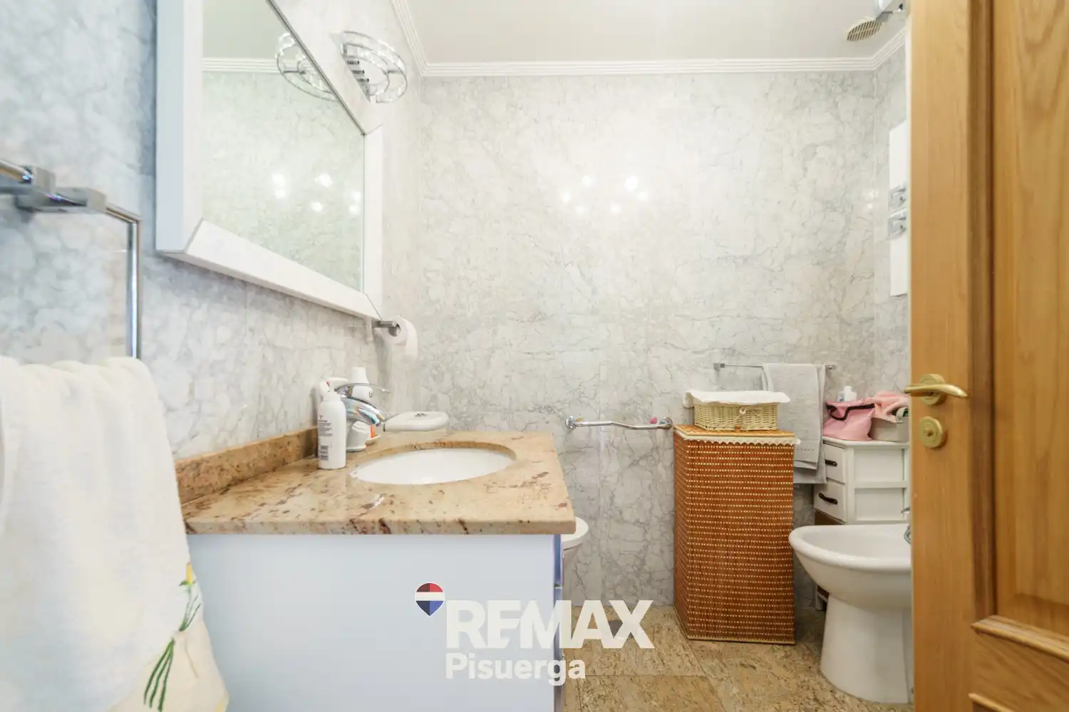 Baño de Casa o chalet en venta en Laguna de Duero con Aire acondicionado, Calefacción y Jardín privado
