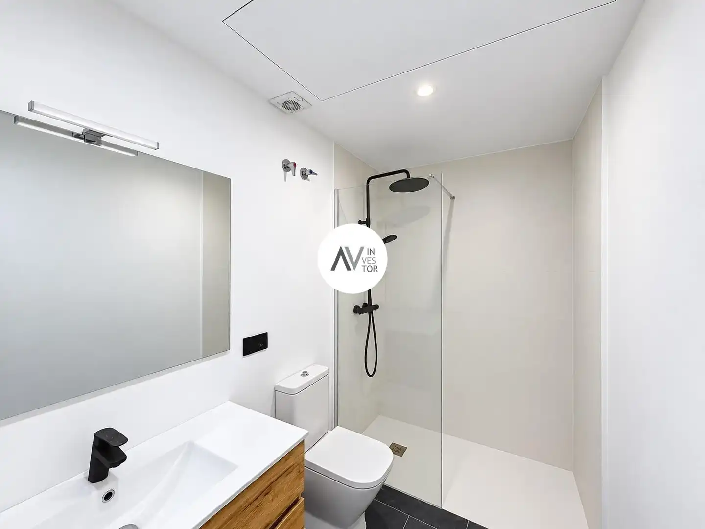 Bany de Apartament en venda en Barcelona amb Aire condicionat, Calefacció i Terrassa
