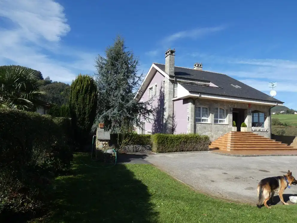 Casa amb jardí en venda a Valdés - Luarca, imagen 2