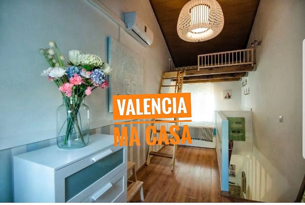 Bedroom of House or chalet to rent in  Valencia Capital  with Air Conditioner, Heating and Terrace