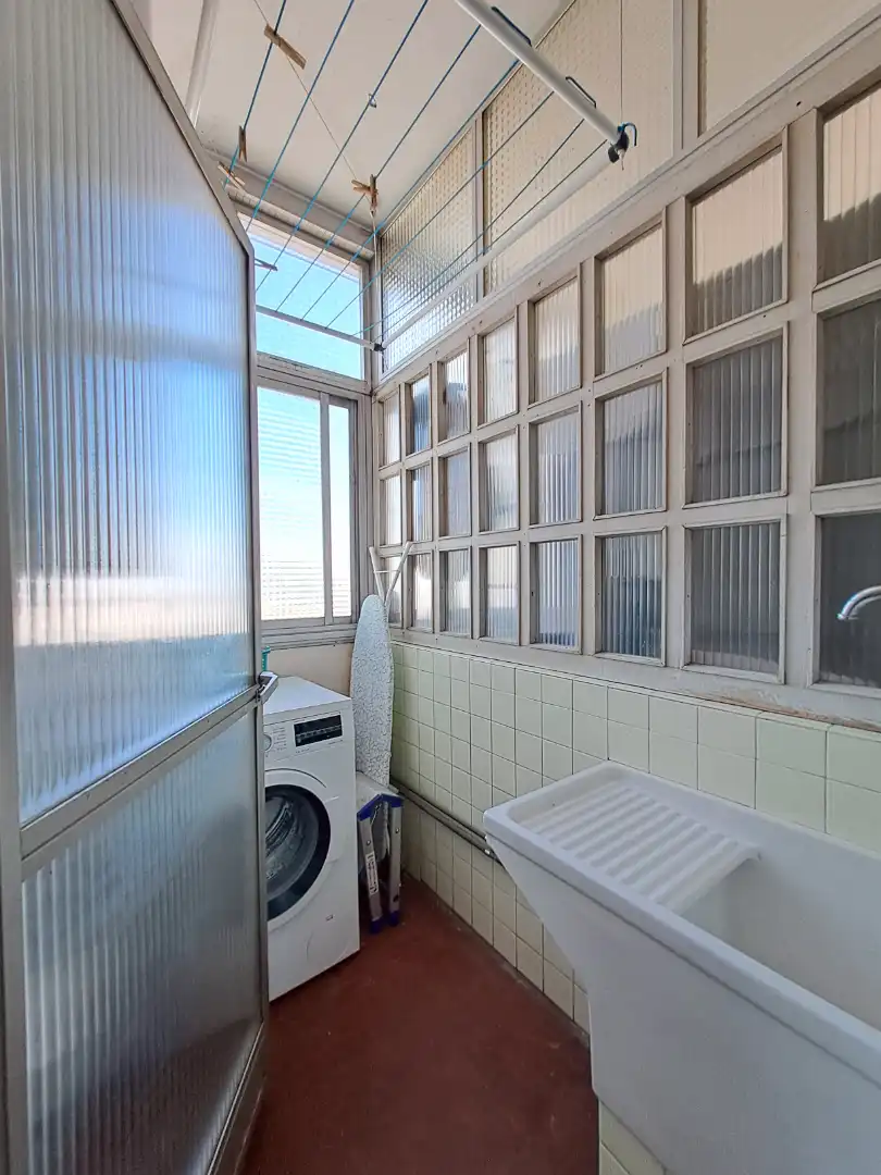 Baño de Piso de alquiler en A Coruña Capital  con Calefacción, Terraza y Amueblado