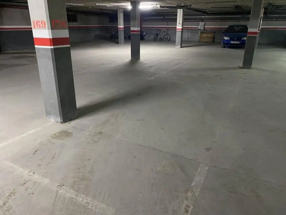 Parking de Apartamento en venta en Amposta con Aire acondicionado