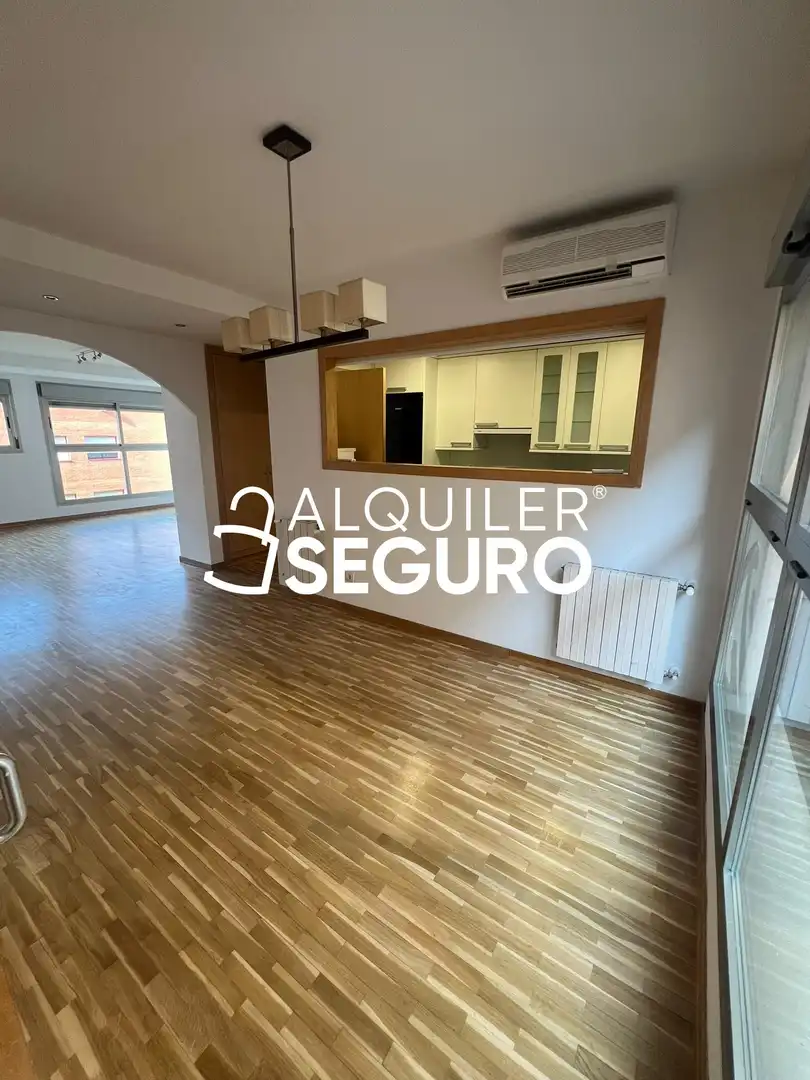 Wohnung zur Miete in Madrid mit Klimaanlage, Heizung und Terrasse
