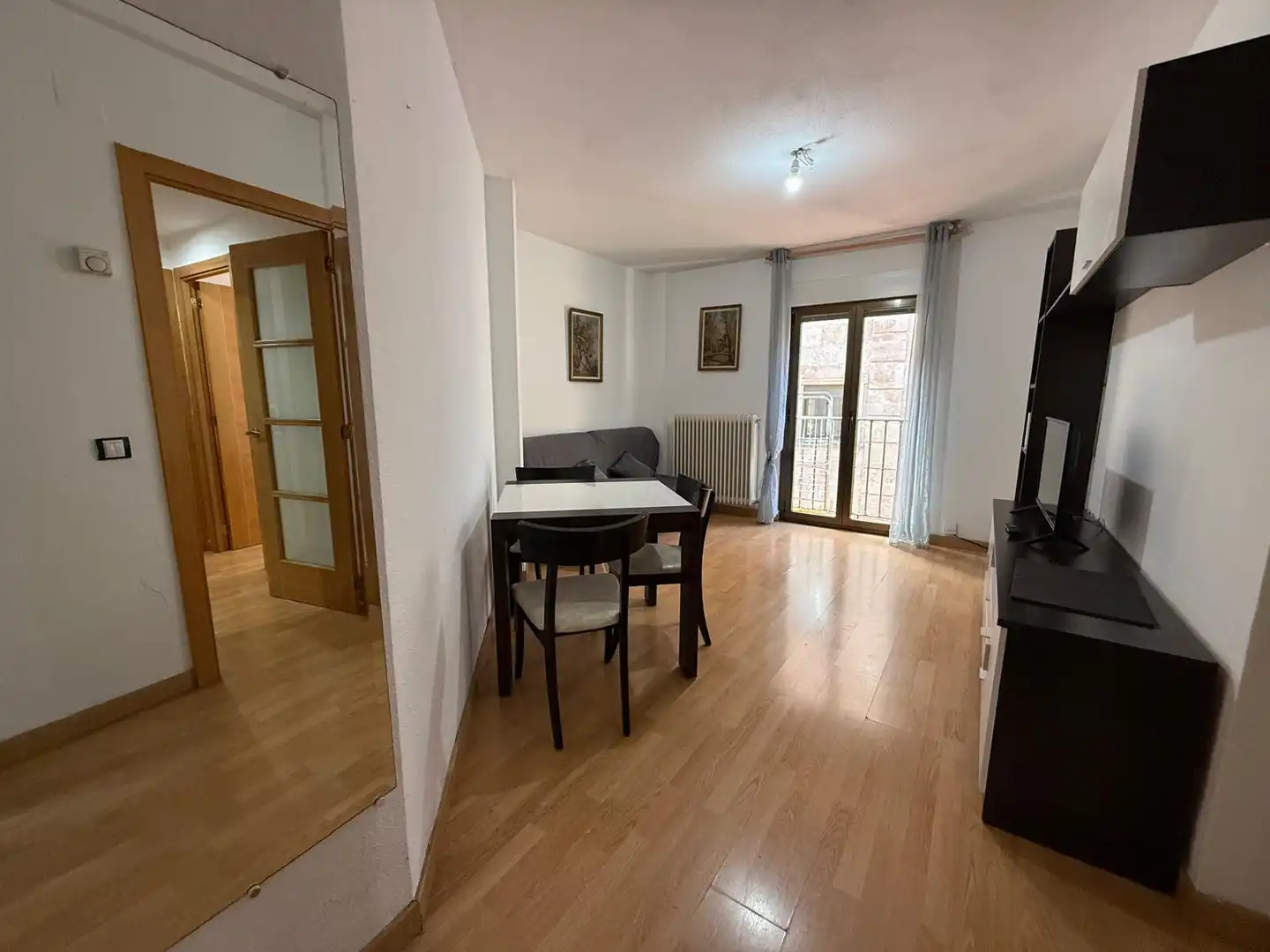 Living room of Flat for rent in Salamanca  with Heating, Parquet flooring and Furnished