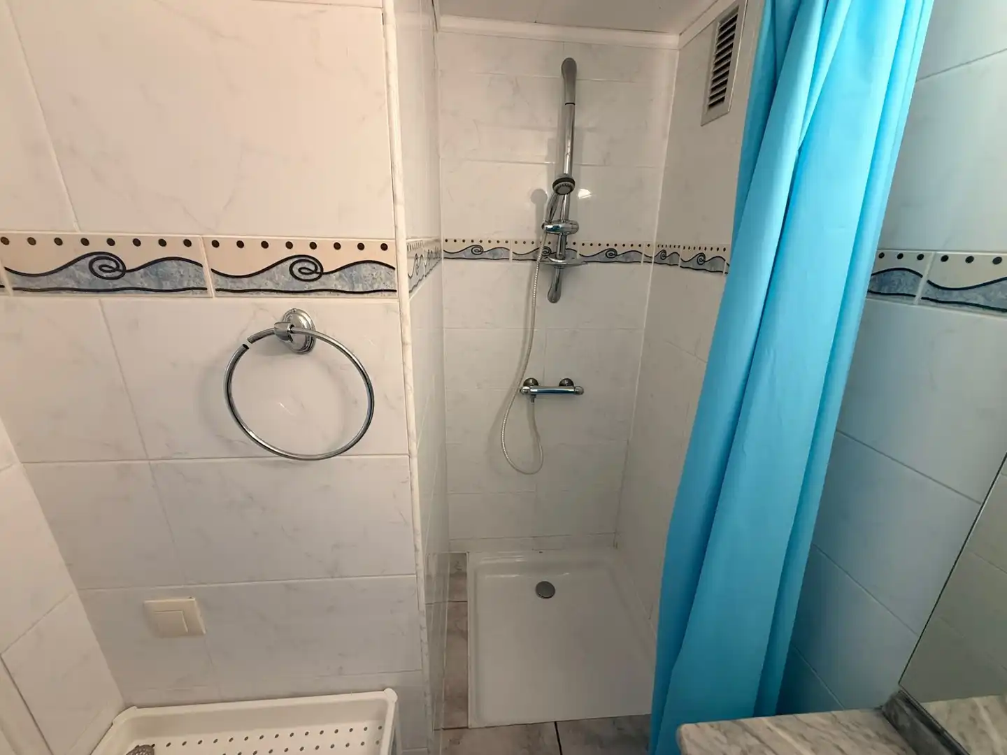 Bany de Apartament en venda en Roses amb Aire condicionat, Calefacció i Terrassa