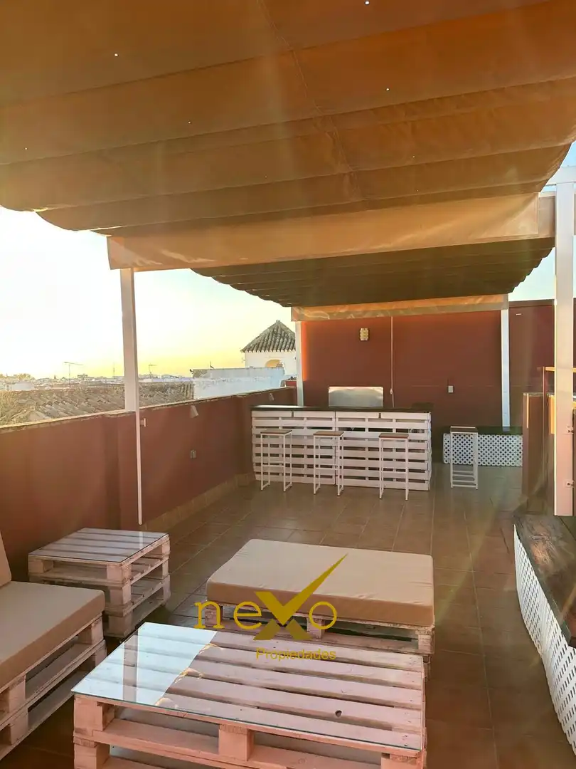Terrassa de Dúplex en venda en Carmona amb Aire condicionat, Calefacció i Terrassa