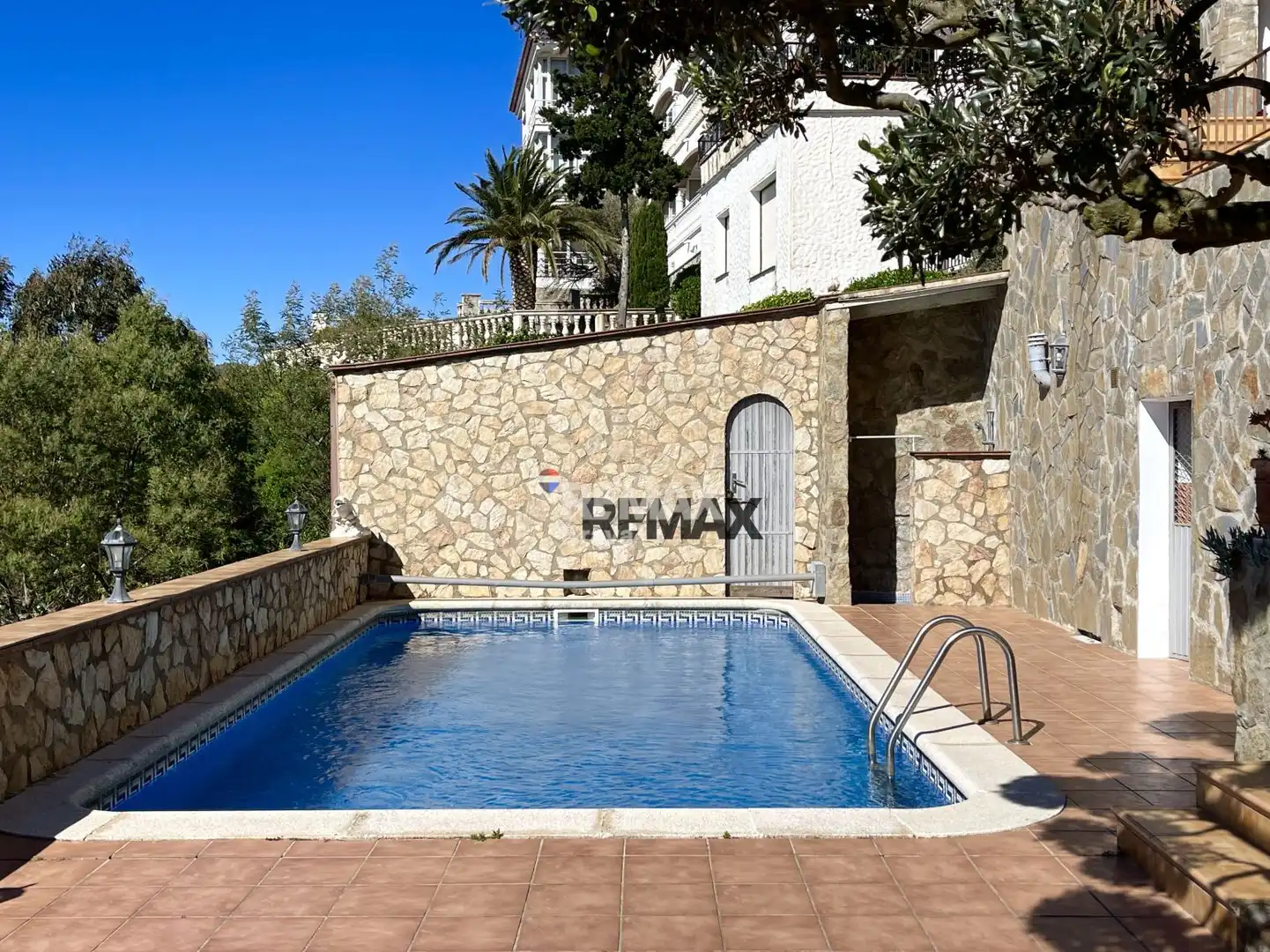 Piscina de Casa o xalet en venda en Roses amb Aire condicionat, Calefacció i Jardí privat