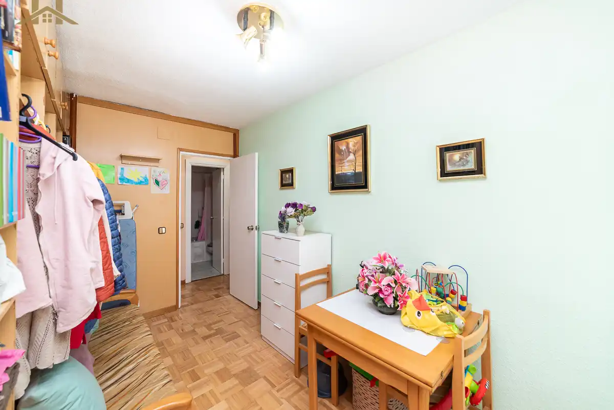 Bedroom of Flat for sale in Fuenlabrada  with Air Conditioner, Heating and Terrace