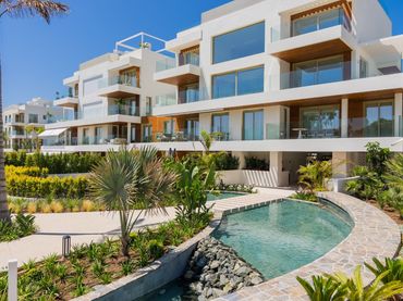 Apartment with pool for sale in Marbella Centro