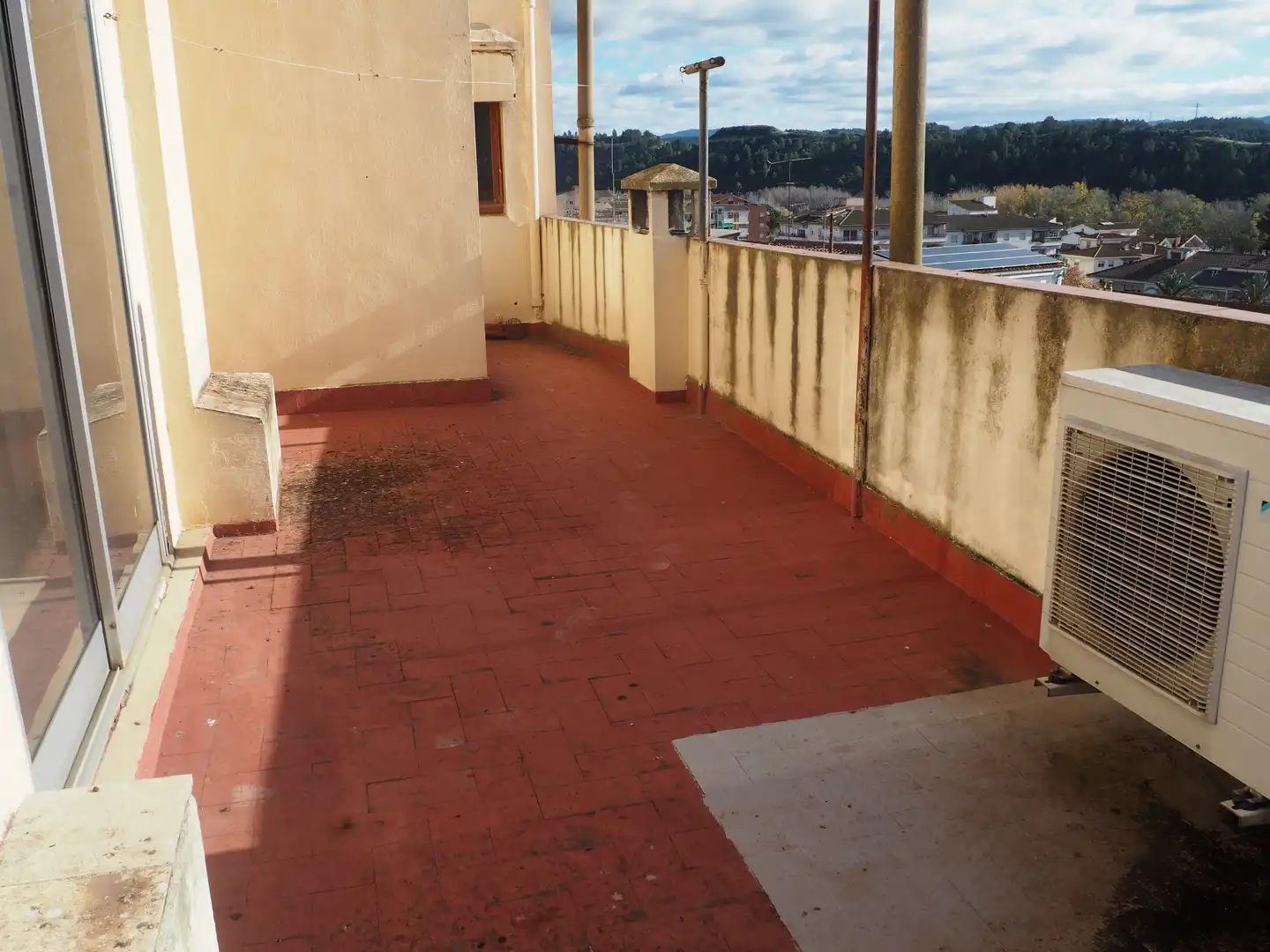 Terrasse von Wohnung zum Verkauf in Flix mit Terrasse, Abstellraum und Möbliert
