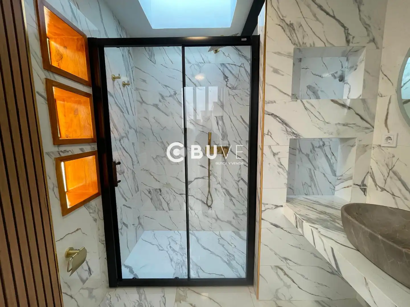 Bathroom of Houses for sale in Sevilla  with Air Conditioner, Terrace and Swimming Pool