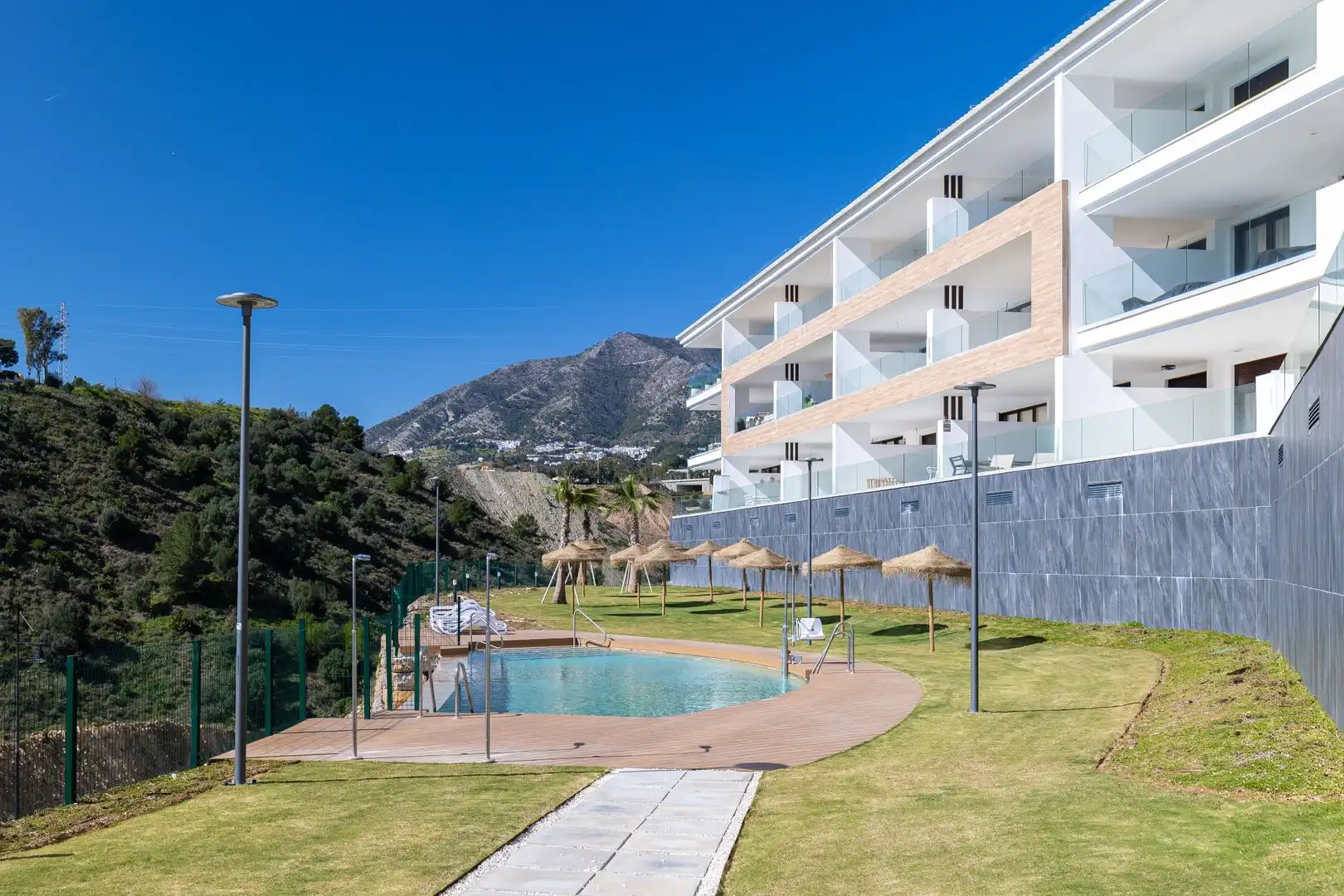 Apartament amb piscina en venda a Victoria kent, imagen 3