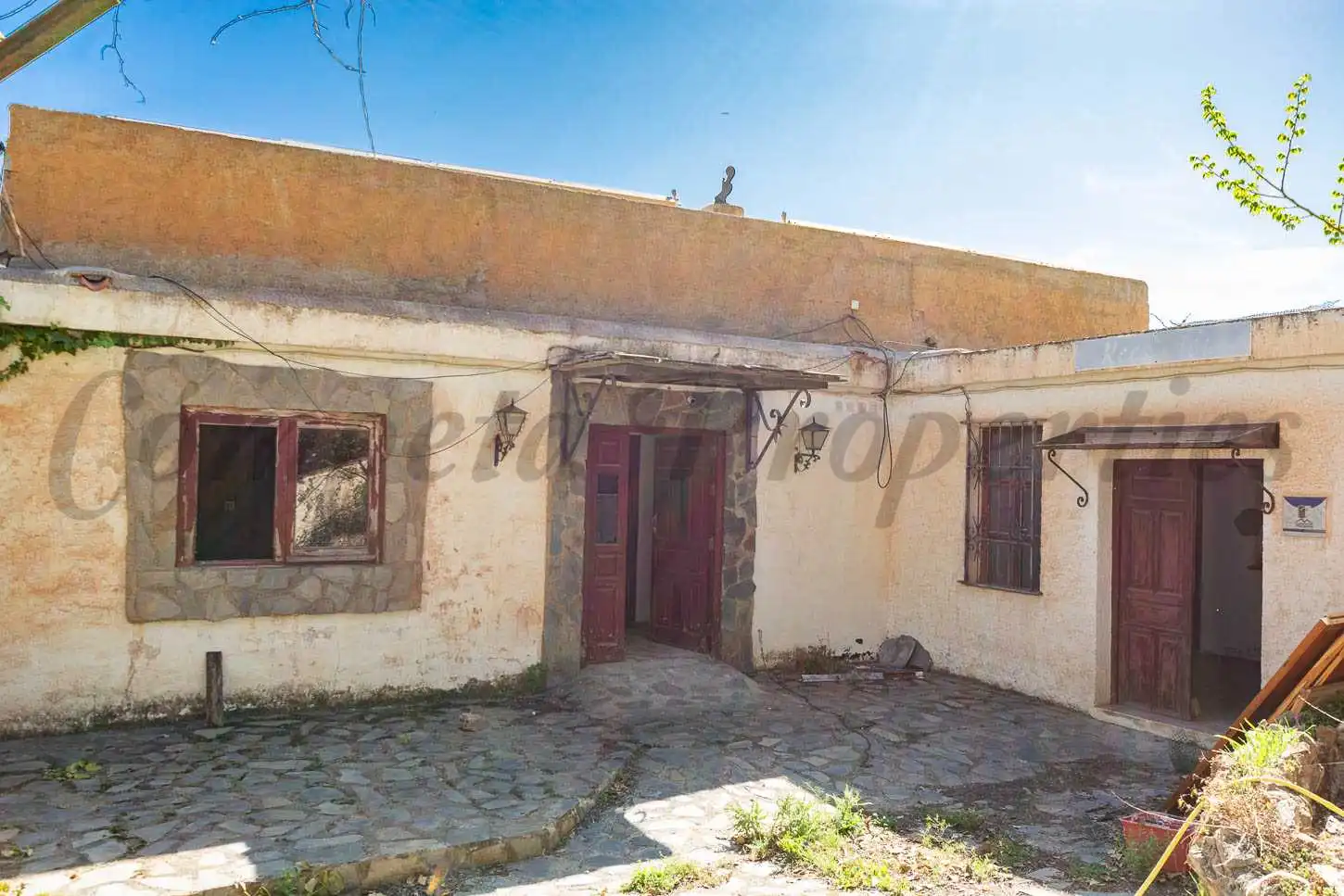 Vista exterior de Edificio en venta en Soportújar