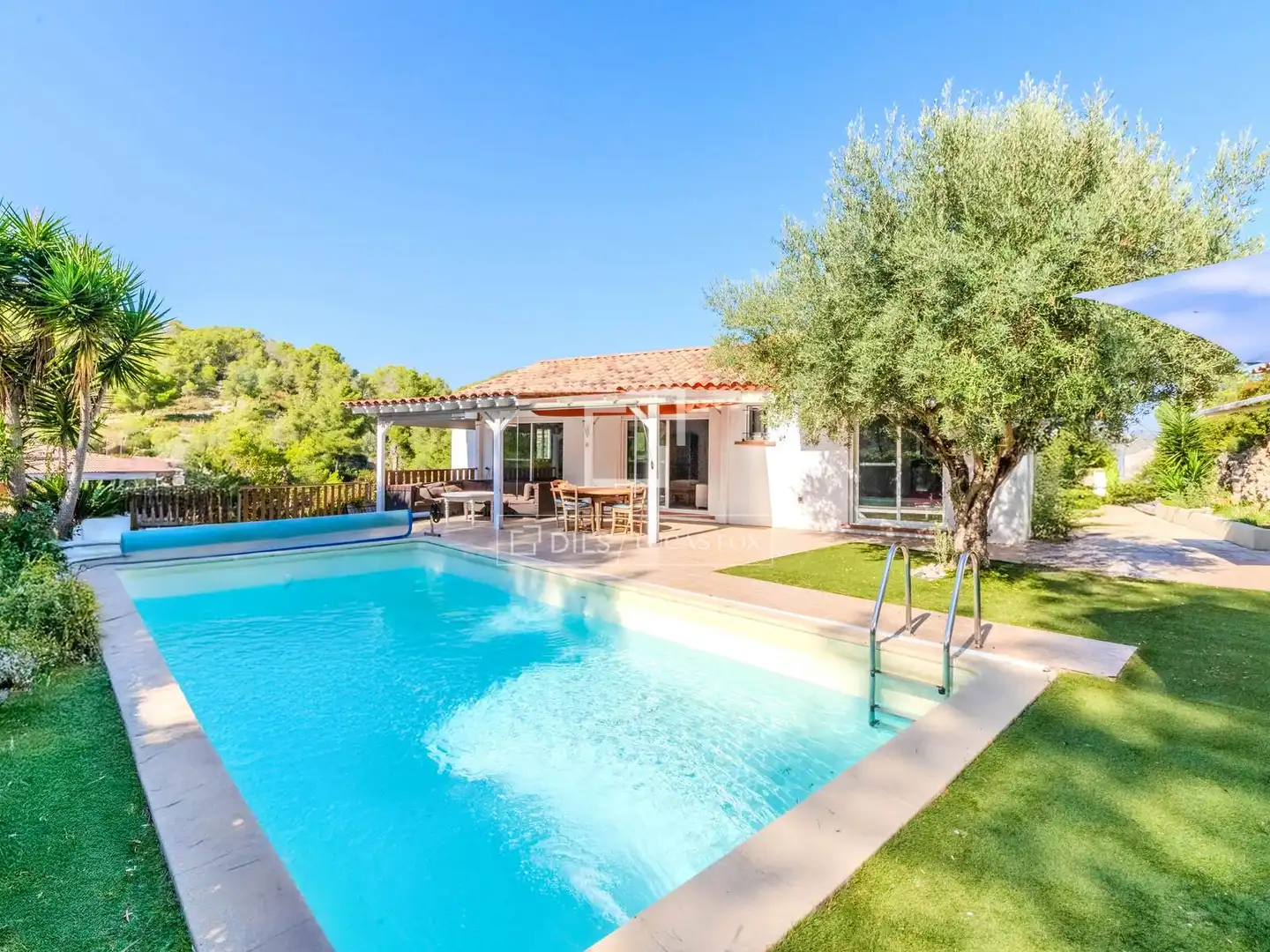 Chalet con piscina en venta en Olivella