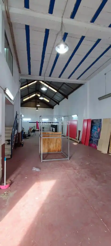 Local comercial de lloguer a Avenida Reyes Católicos 21, imagen 3