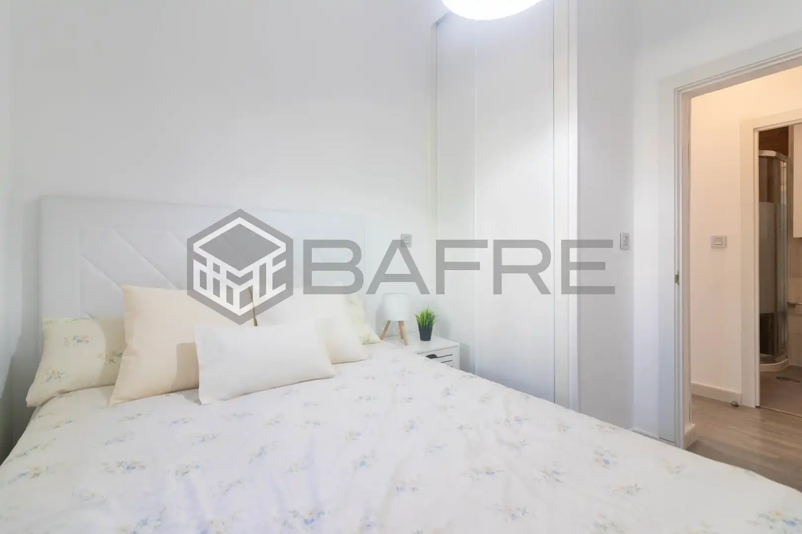 Schlafzimmer von Wohnung zum Verkauf in Madrid mit Klimaanlage und Heizung