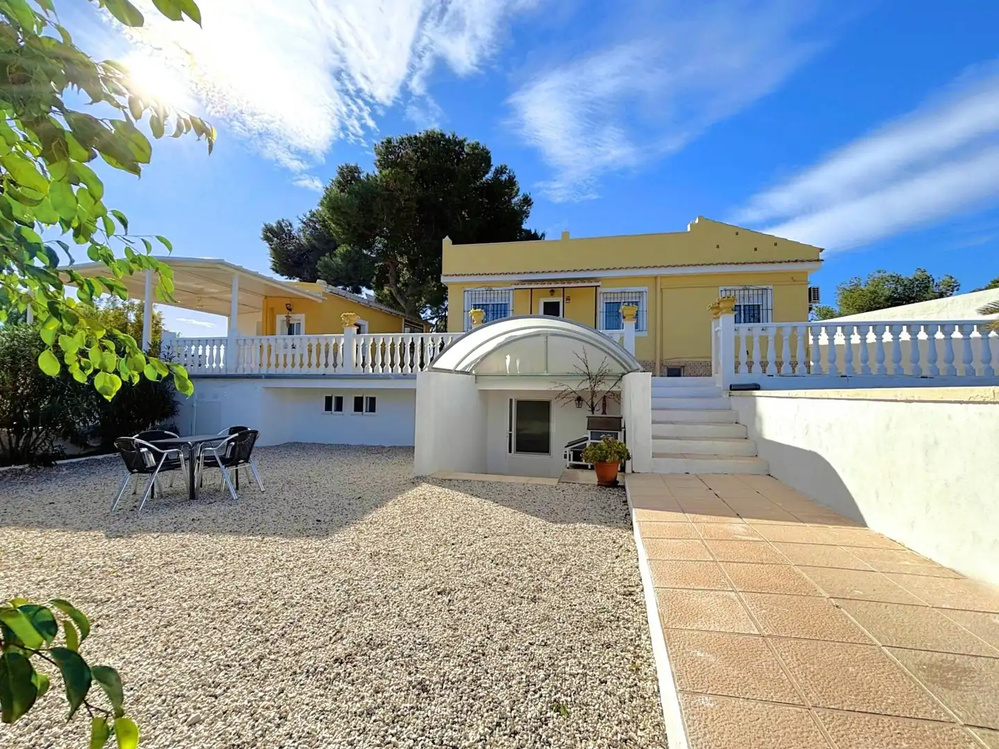 Vista exterior de Casa o chalet en venta en Alicante / Alacant con Aire acondicionado, Jardín privado y Trastero