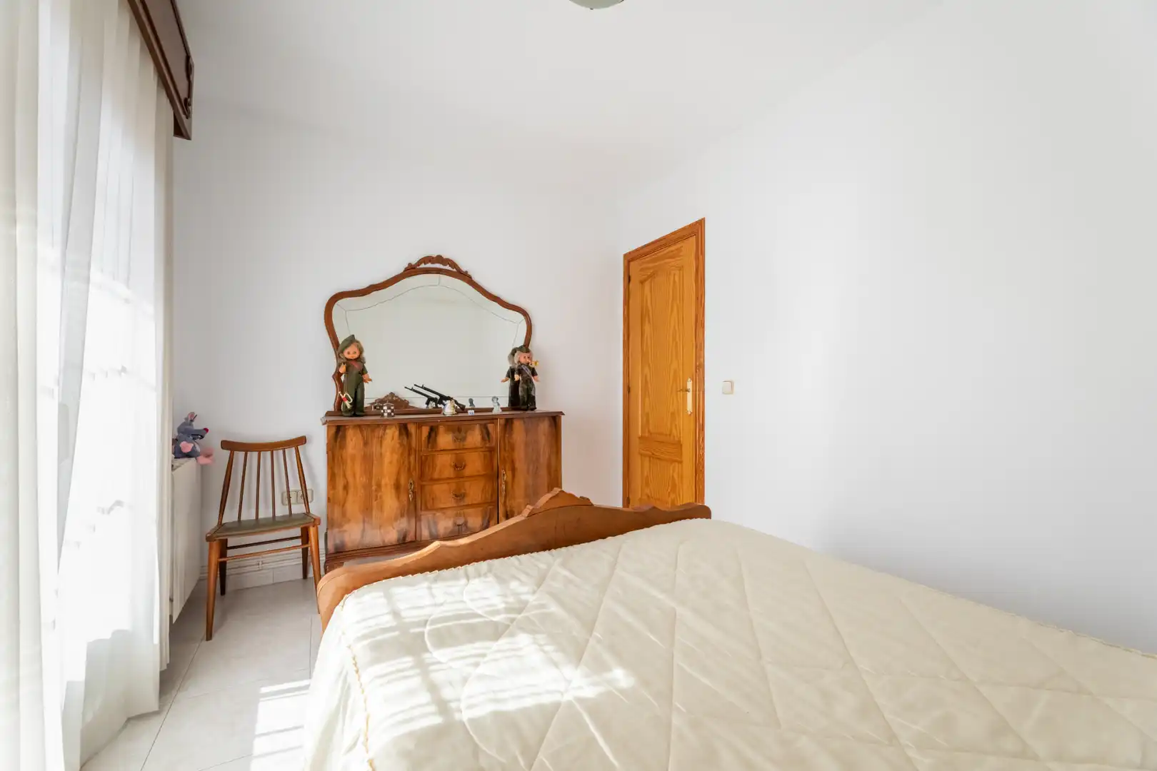 Habitación de Casa adosada en venta en Chiloeches con Calefacción y Balcón