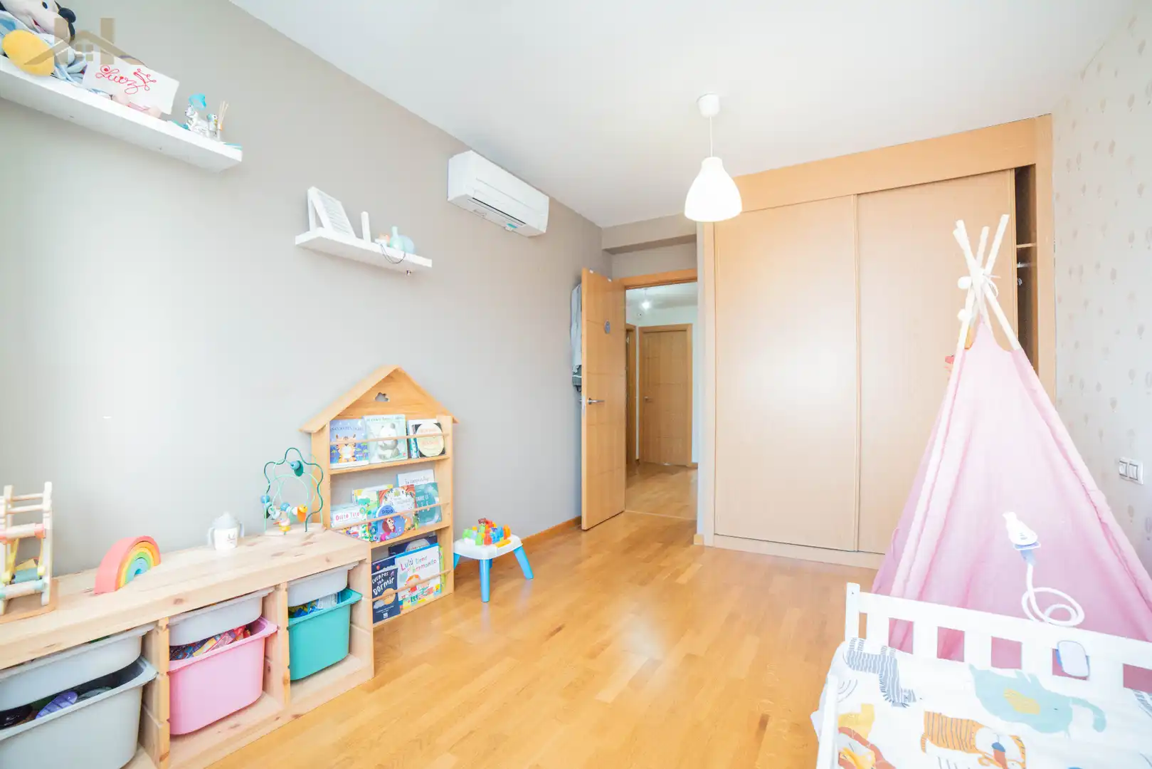 Dormitori de Casa adosada en venda en Arroyomolinos (Madrid) amb Aire condicionat, Calefacció i Parquet