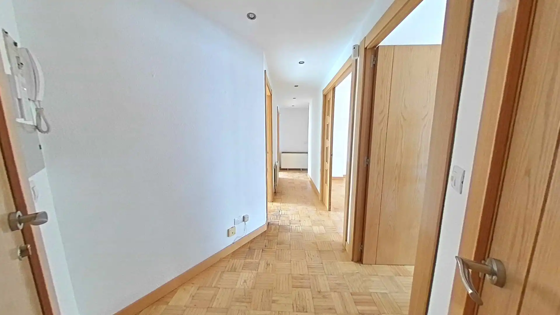 Pis en venda en Pradoluengo amb Parquet, Traster i Balcó