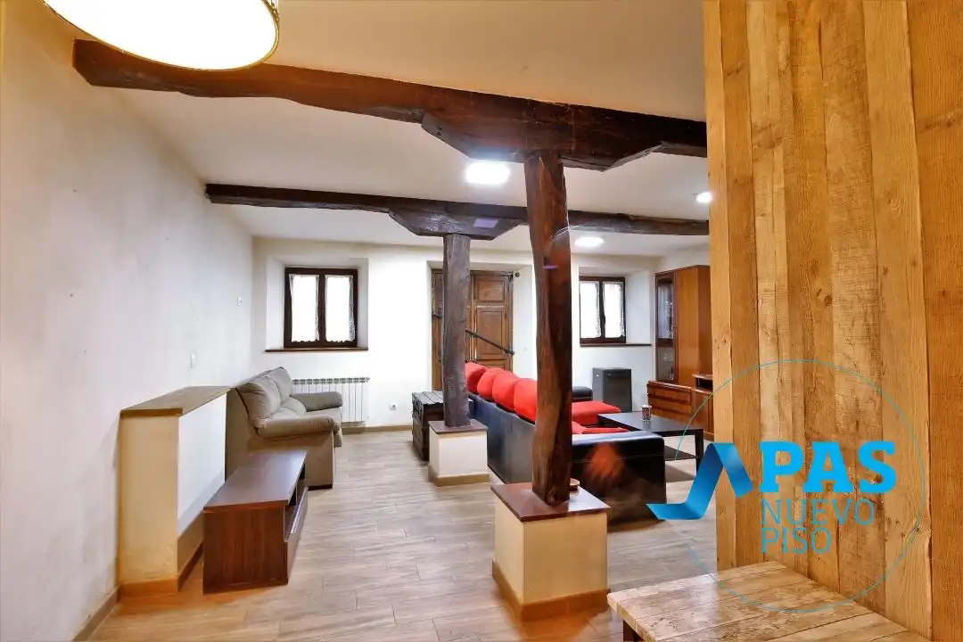 Sala de estar de Casa o chalet en venta en El Astillero   con Calefacción, Jardín privado y Trastero
