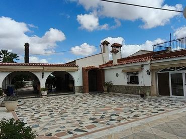 Xalet amb piscina en venda a La Foia - Daimés - Asprella