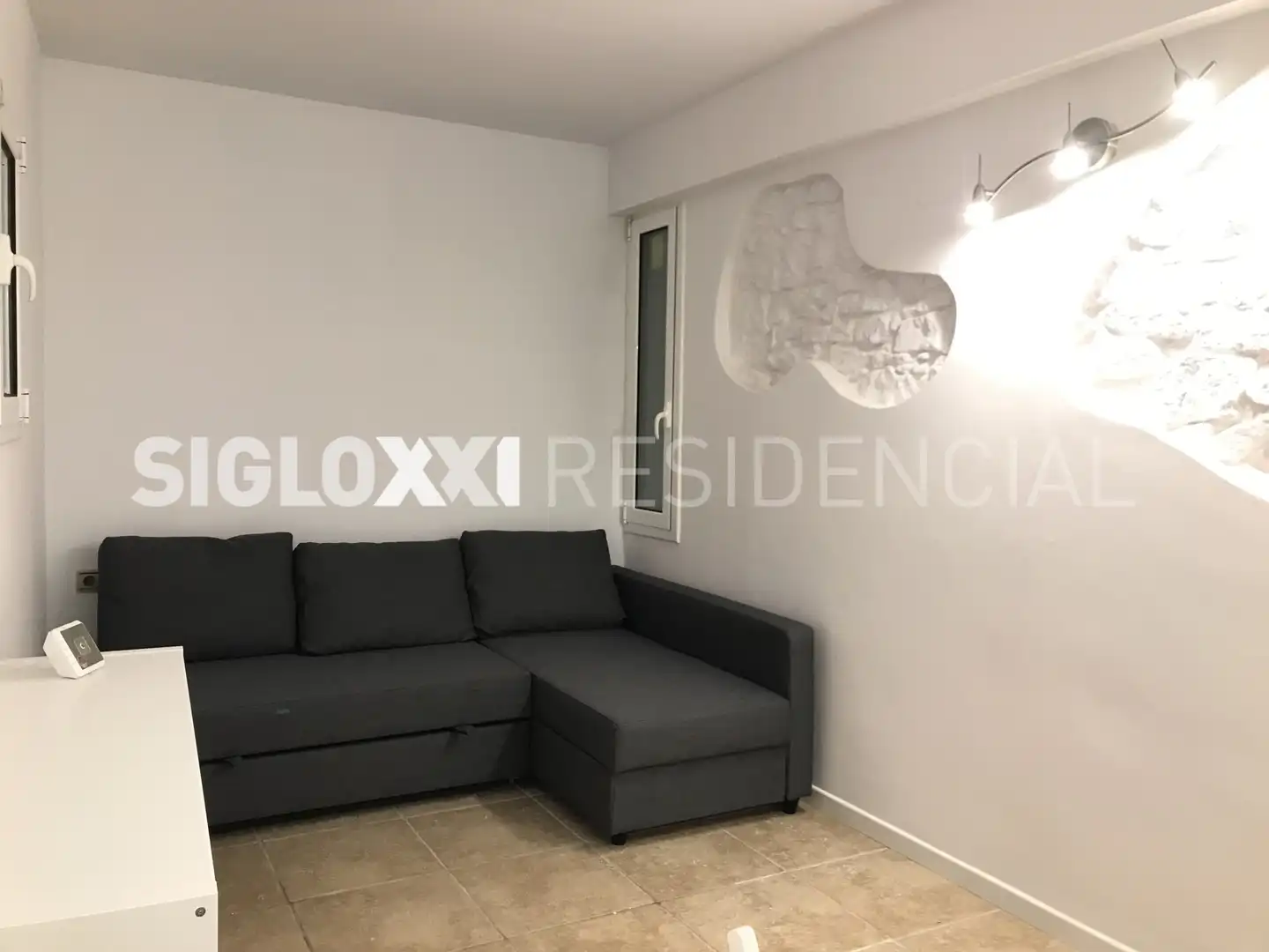 Living room of Commercial properties for sale in Barcelona  with Furnished