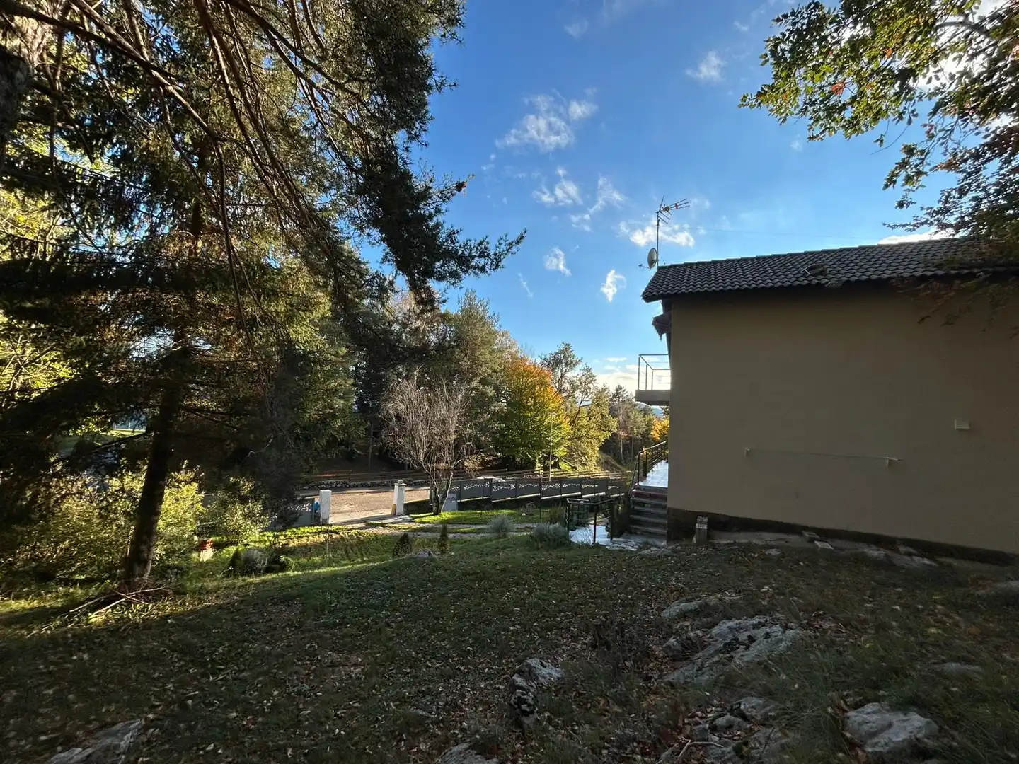 Vista exterior de Casa o xalet en venda en Camprodon amb Jardí privat, Terrassa i Moblat