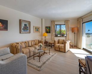 Living room of Flat to rent in Estepona  with Air Conditioner, Terrace and Swimming Pool