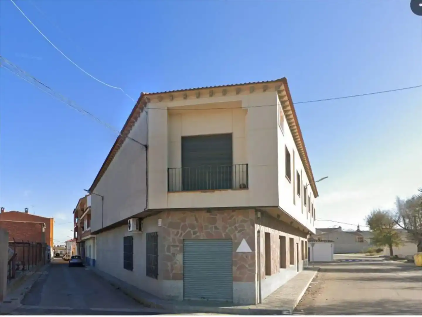 Vista exterior de Local de alquiler en Mora