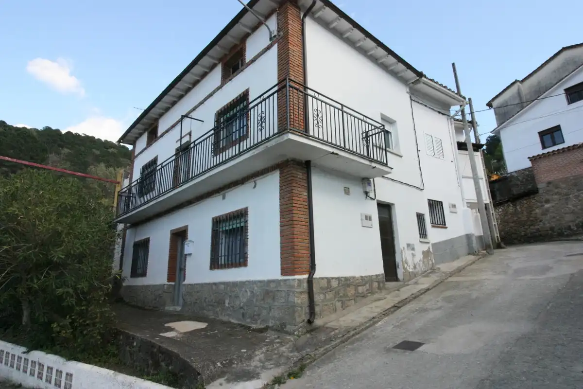 Exterior view of Houses for sale in Santa Cruz del Valle  with Heating, Terrace and Furnished