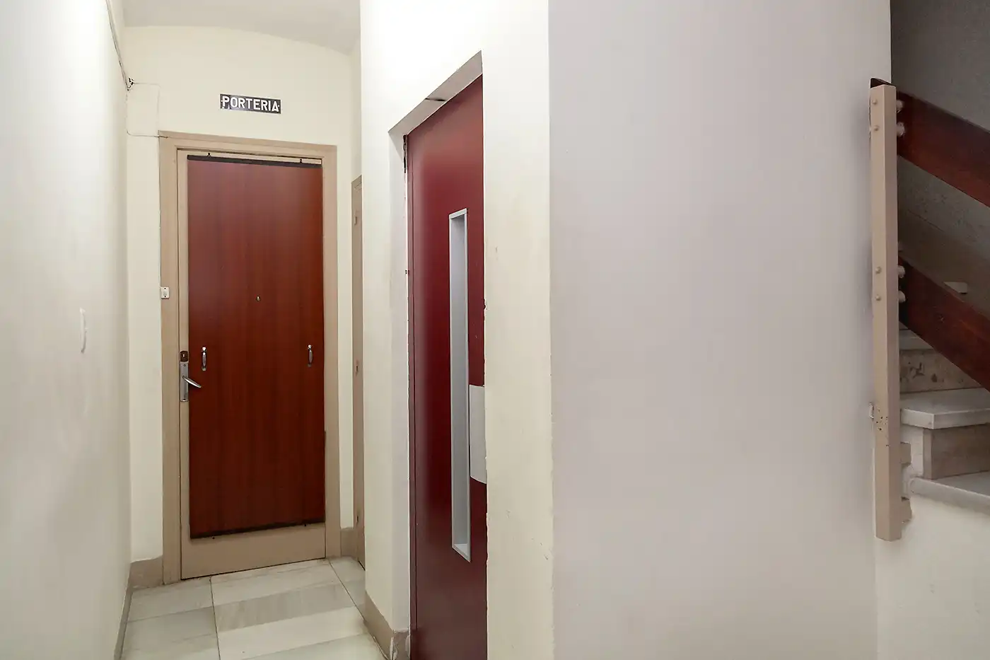 Wohnung zum Verkauf in Barcelona mit Balkon und Alarm