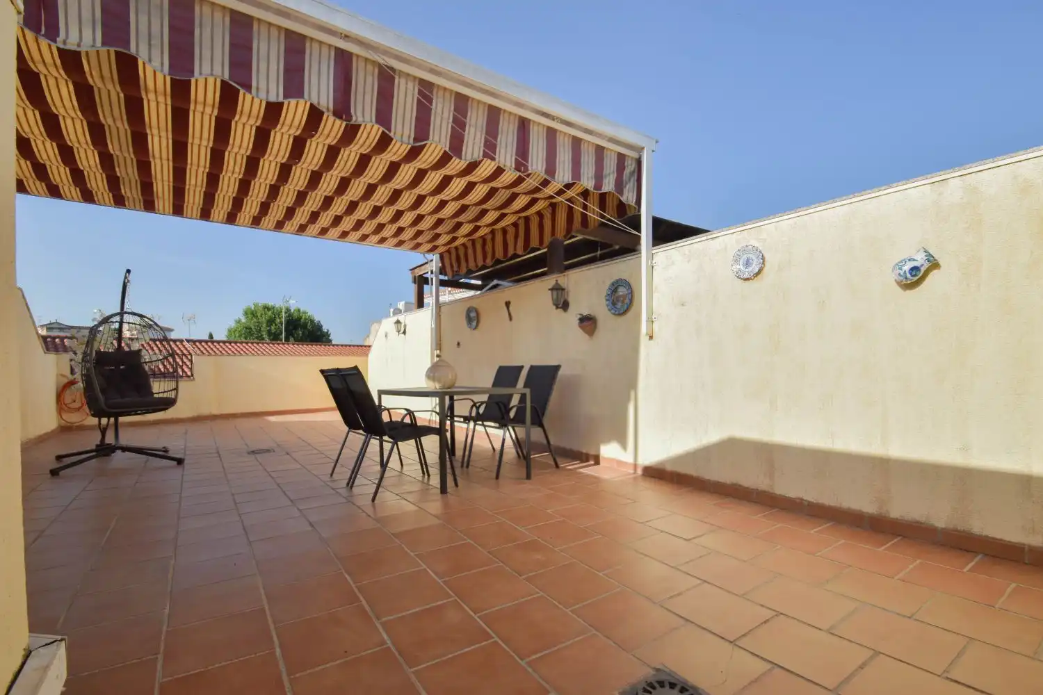 Terraza de Dúplex en venta en Cúllar Vega con Terraza, Trastero y Amueblado