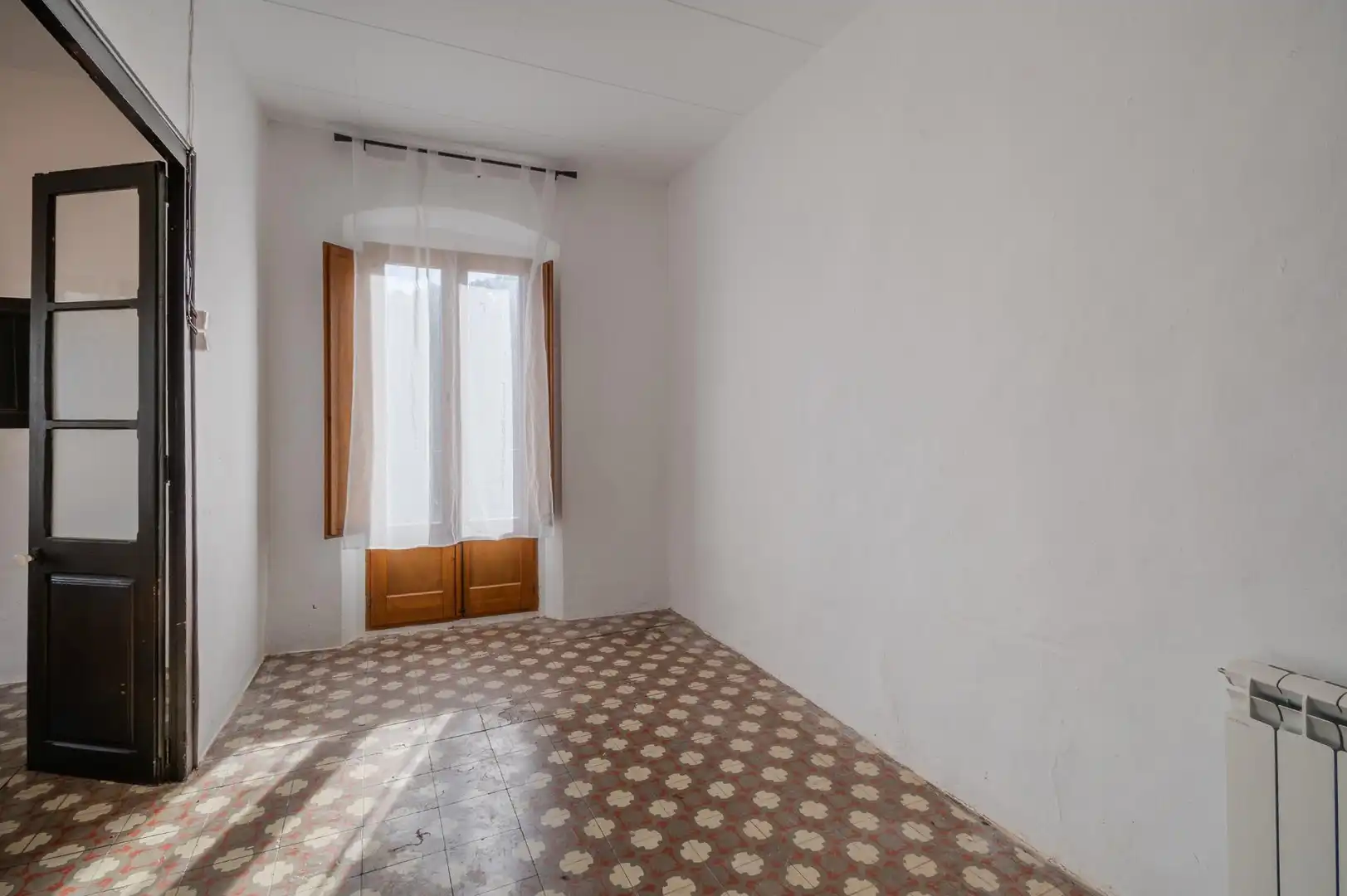 Habitación de Piso de alquiler en La Vall de Bianya con Calefacción, Jardín privado y Terraza