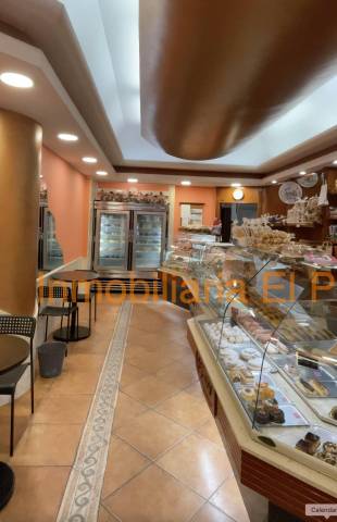 Local comercial en Alquiler en L'Hort de Senabre