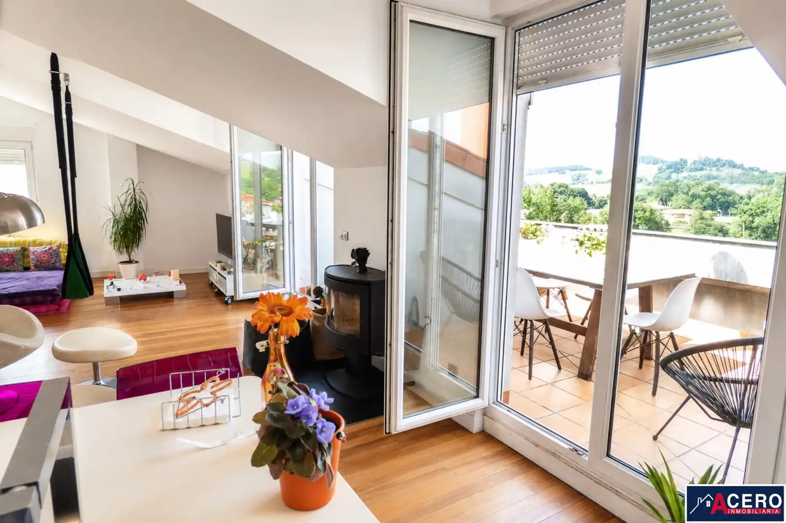 Terraza de Ático en venta en Entrambasaguas con Calefacción y Amueblado