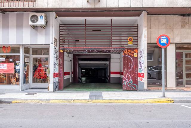 Garaje en Venta en Calle GASCON DE GOTOR, ANSELMO, 10 en Ruiseñores