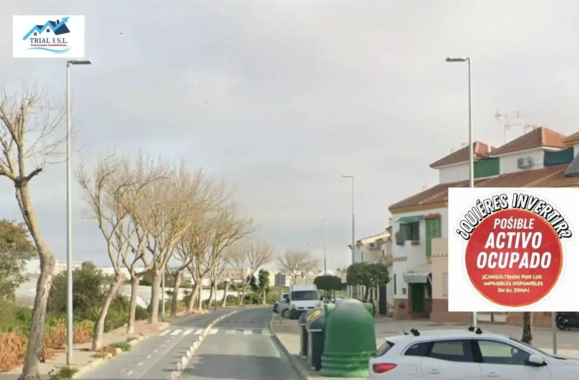 Adossat en venda a Calle de la Nueva Umbría