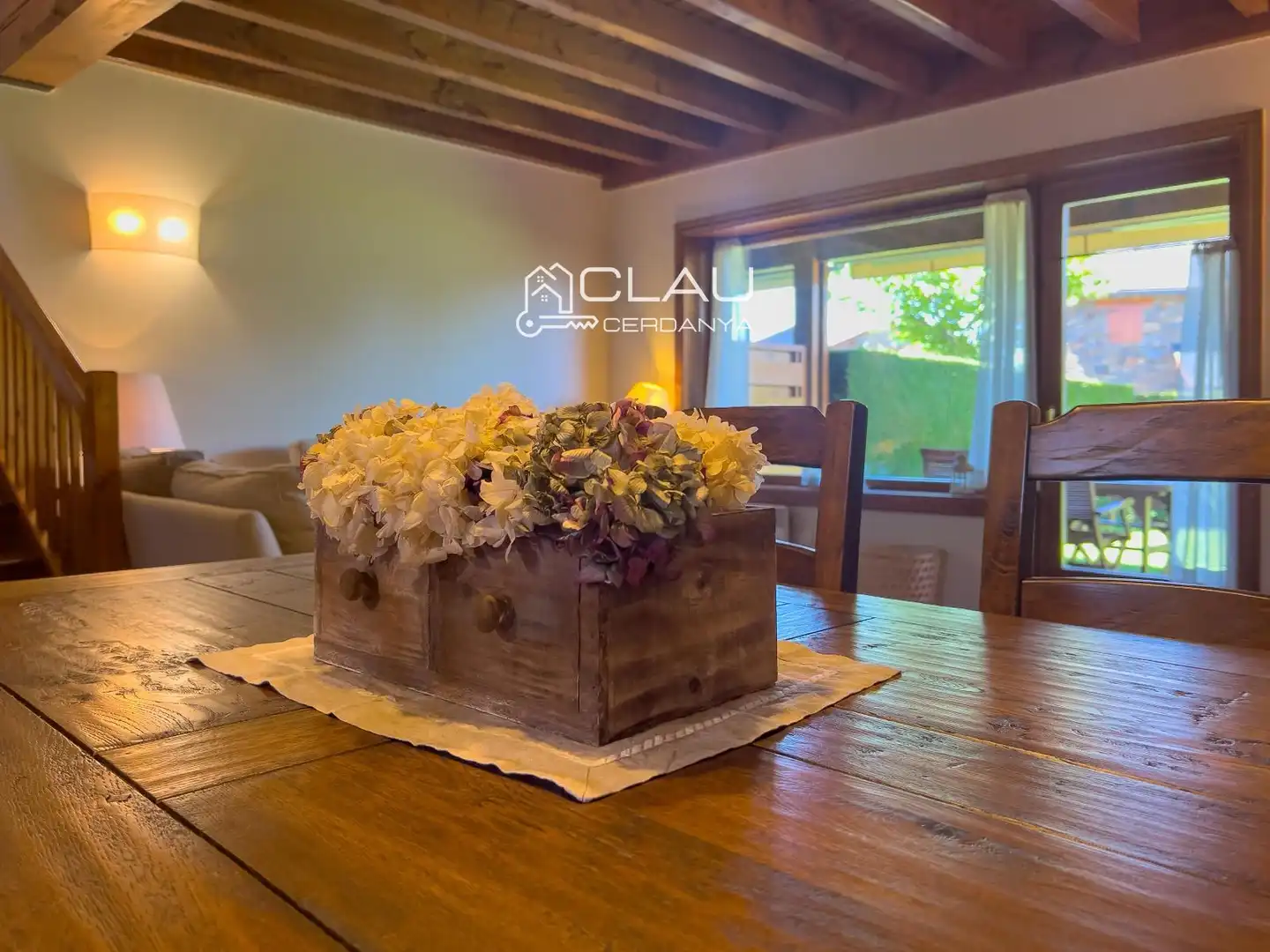 Esszimmer von Einfamilien-Reihenhaus zur Miete in Palau - de - Cerdagne mit Heizung, Privatgarten und Parkett