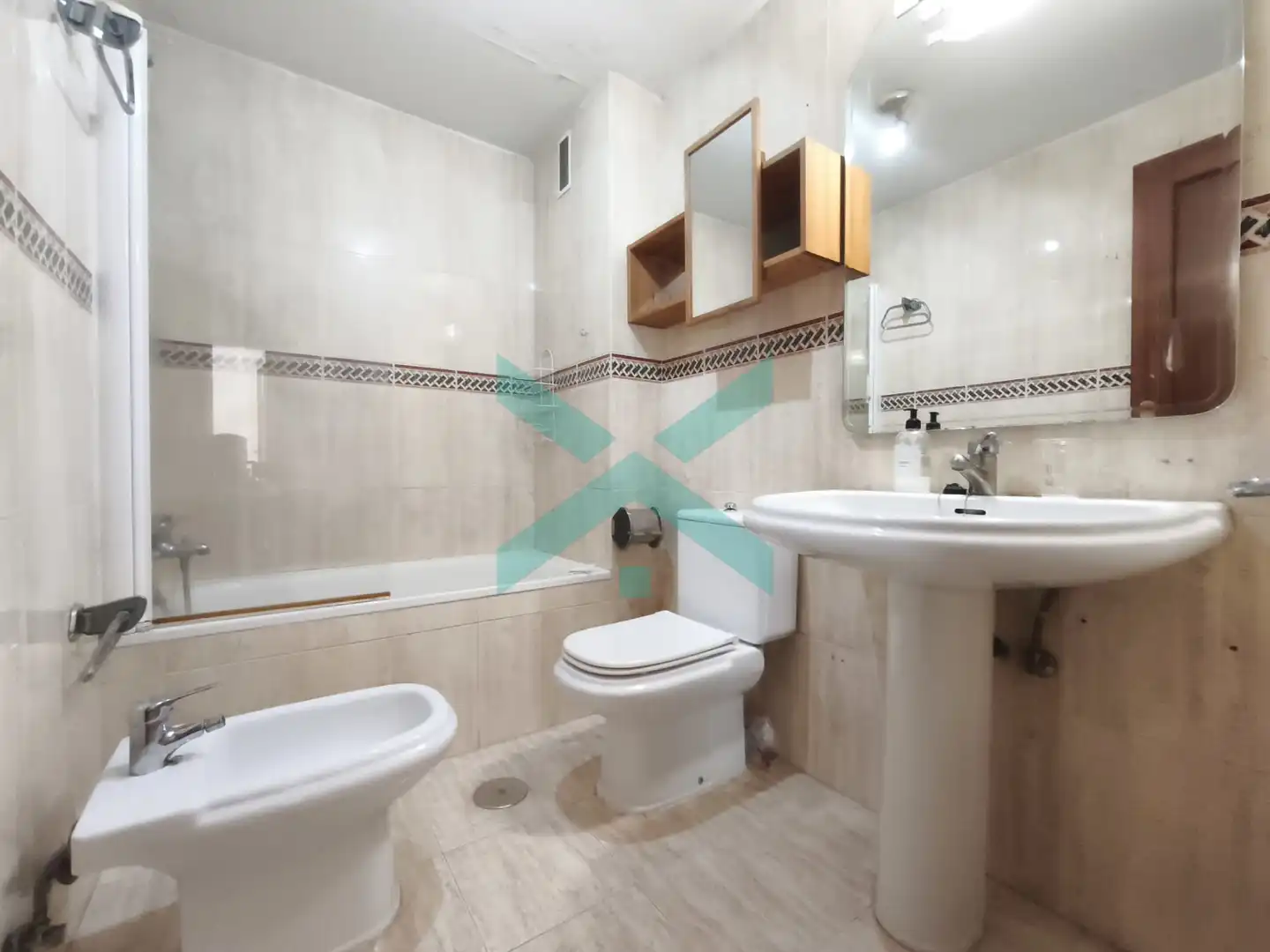 Bathroom of Attic for sale in Madrid  with Heating, Parquet flooring and Terrace