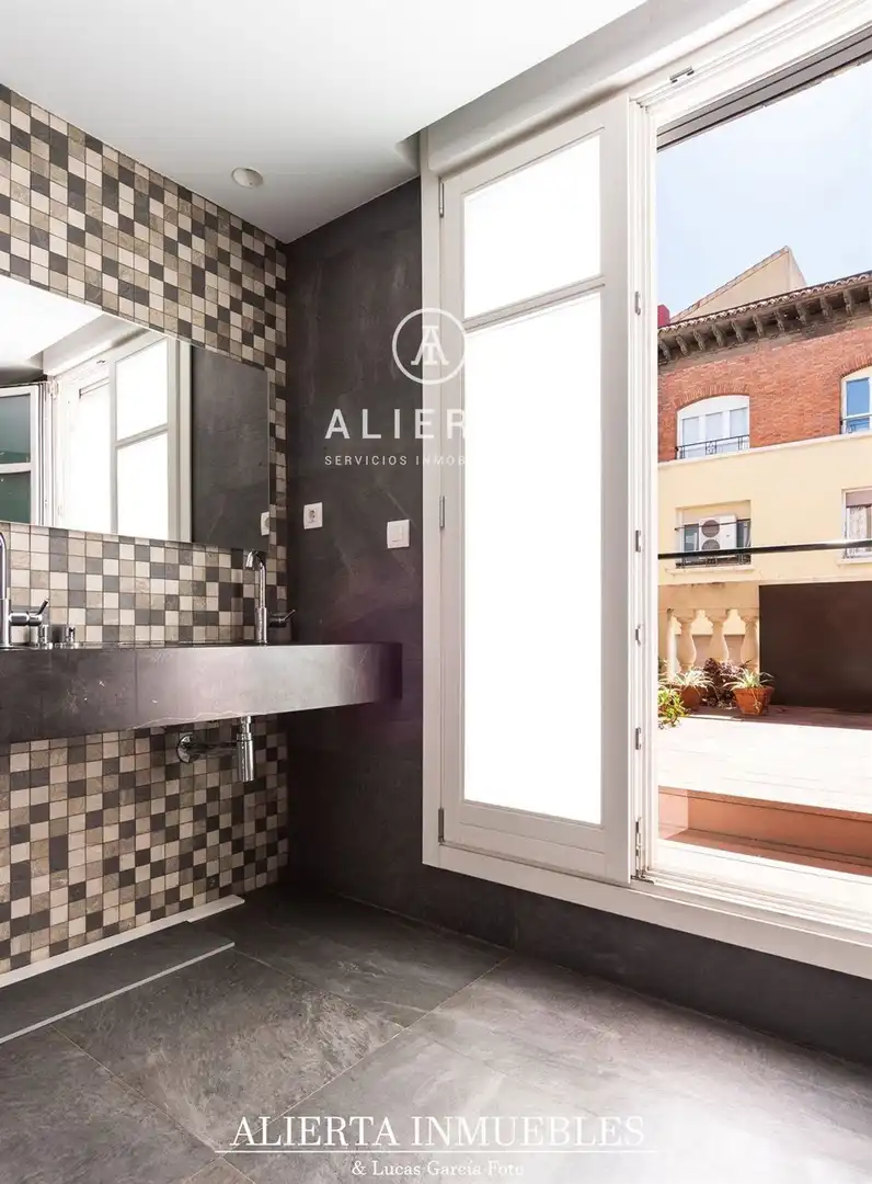 Piso en venta en de Almagro, Doctor Cerrada