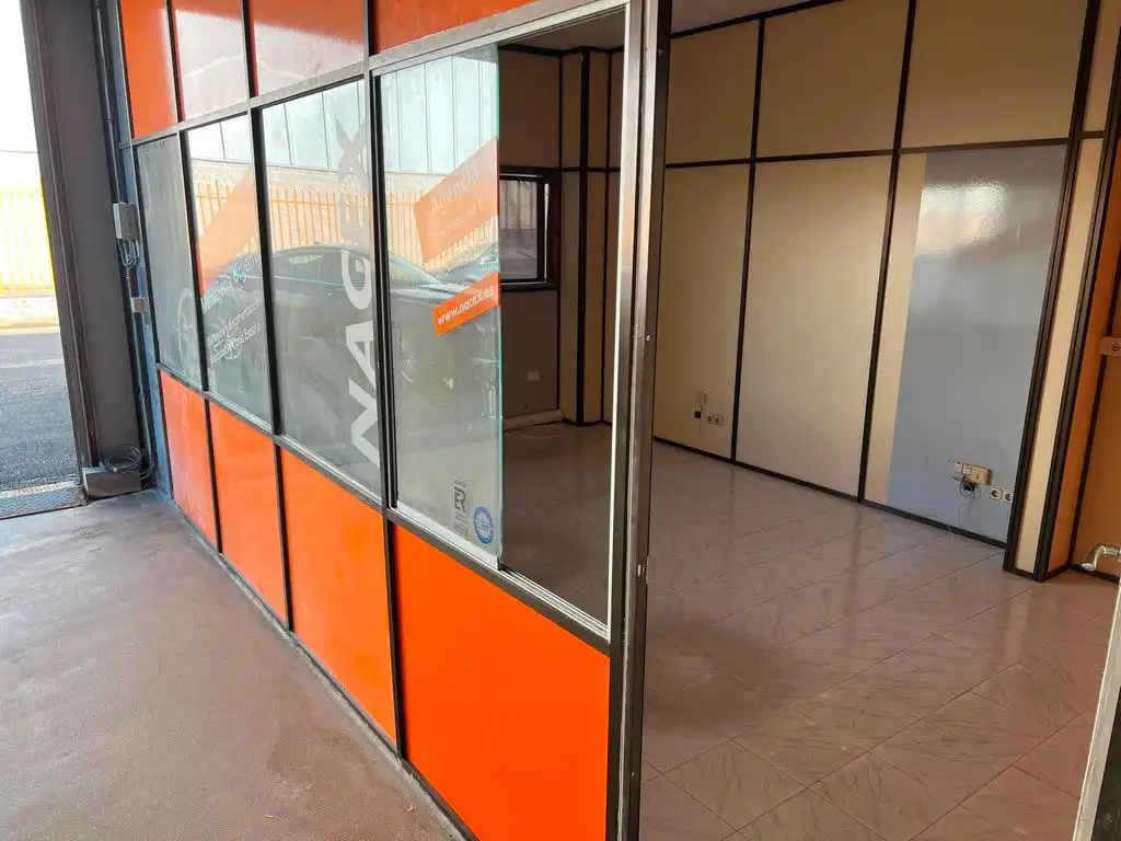 Nave industrial en venta en Santiago de Compostela 